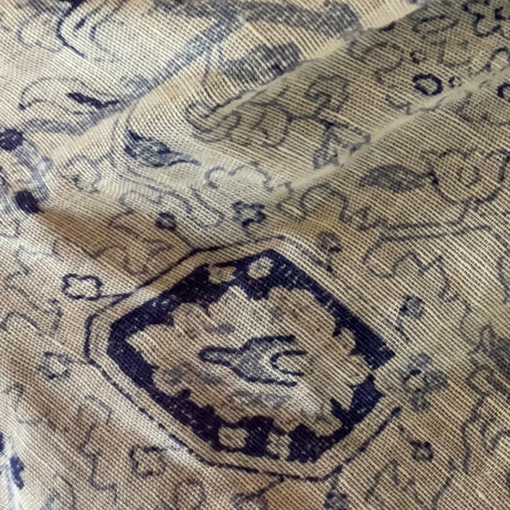 Scarf/wrap O/S - Picture 4 of 5